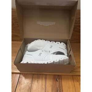 On Cloud 5 Men's Sneakers Size 9 All White